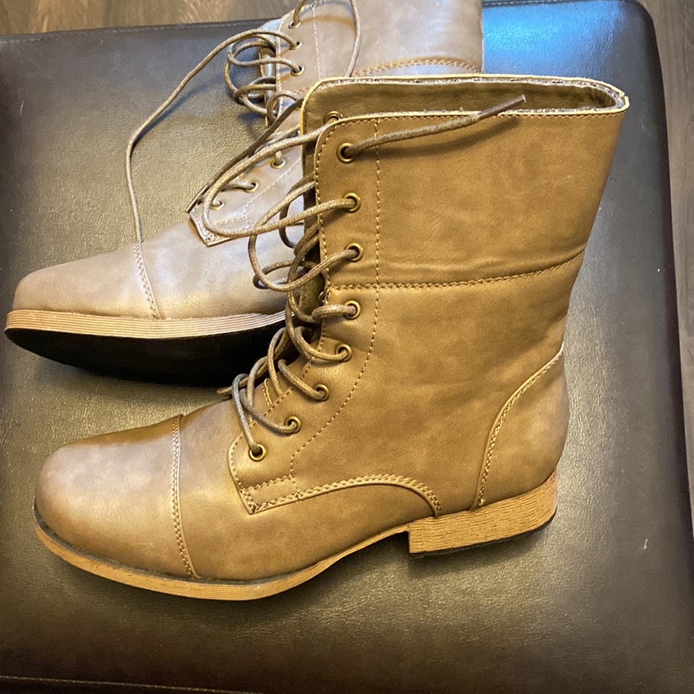 Shoes - Picture 2 of 3
